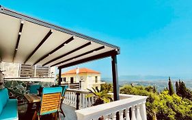 Iris Luxury House